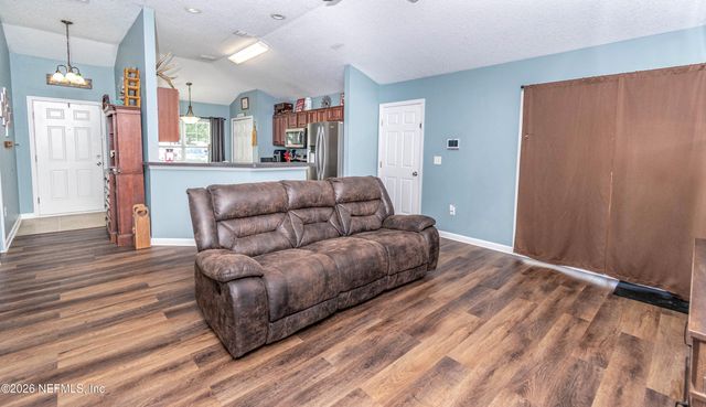 431 THOMAS Court, Macclenny, FL 32063