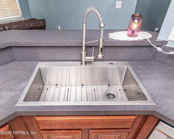 431 THOMAS Court, Macclenny, FL 32063