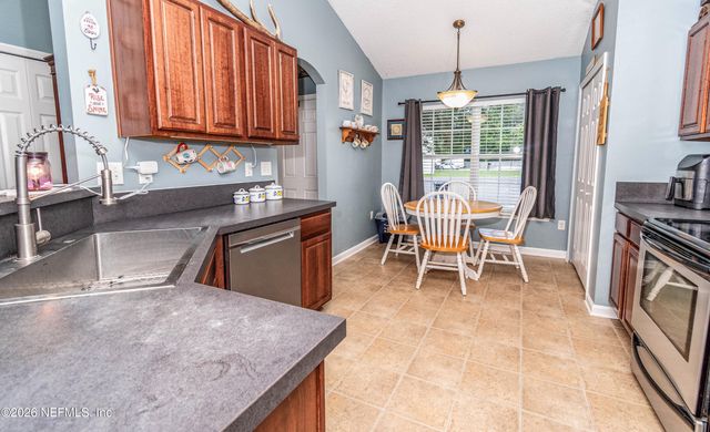 431 THOMAS Court, Macclenny, FL 32063