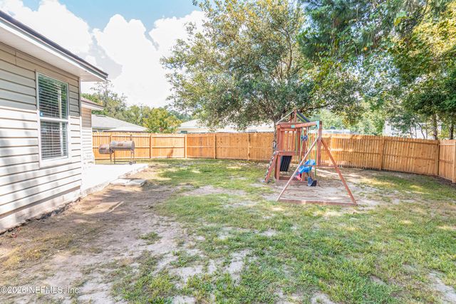 431 THOMAS Court, Macclenny, FL 32063