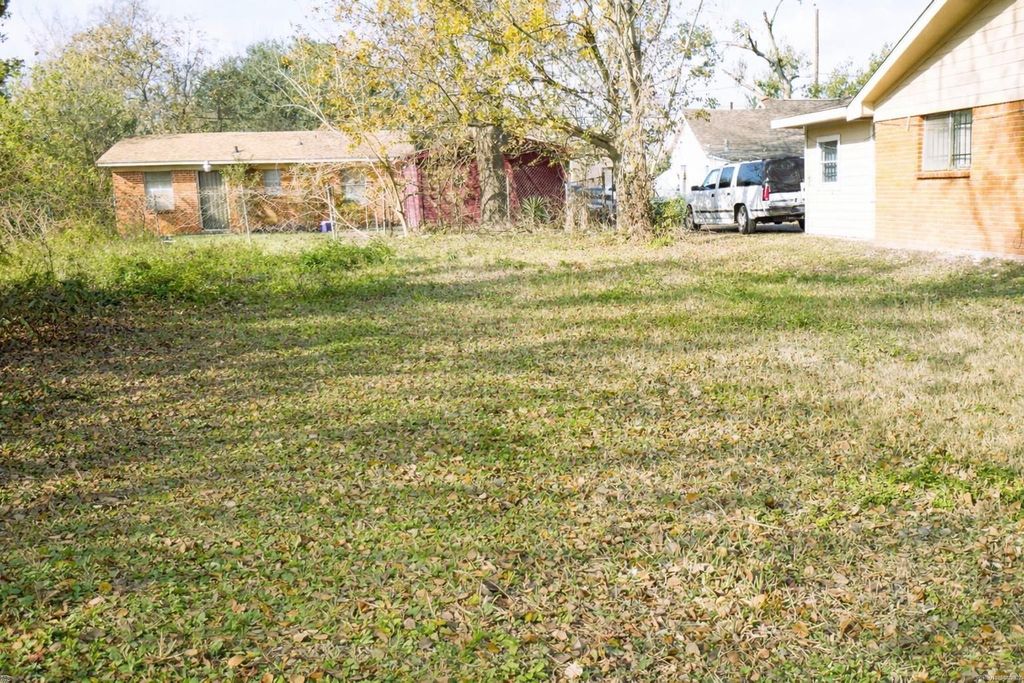 3811 Love Street, Houston, TX 77026