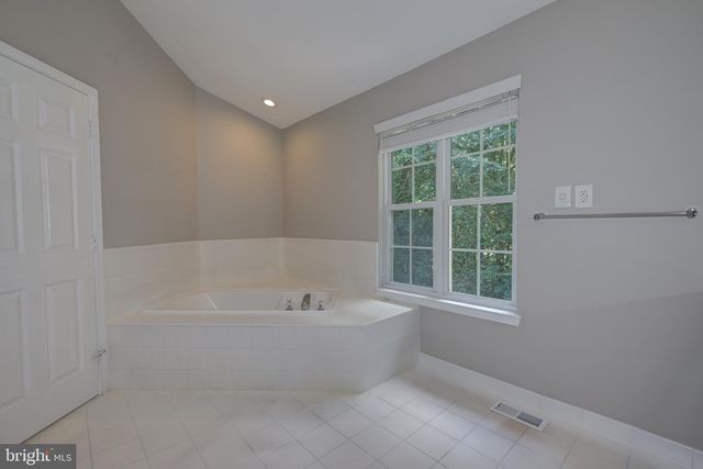 23 BUCKINGHAM PL, Cherry Hill, NJ 08003