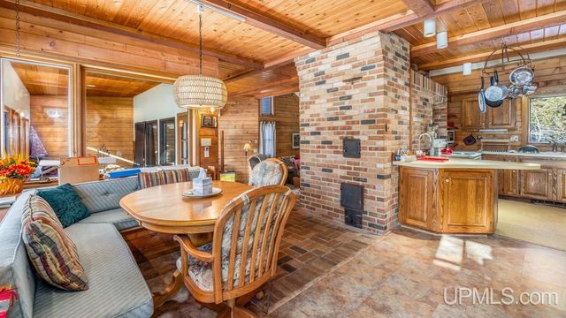 6223 Cr 513 T Road, Rapid River, MI 49878