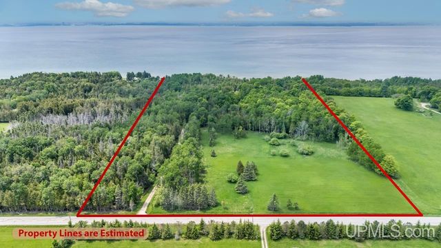 6223 Cr 513 T Road, Rapid River, MI 49878