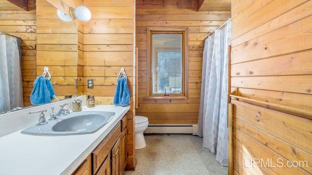 6223 Cr 513 T Road, Rapid River, MI 49878