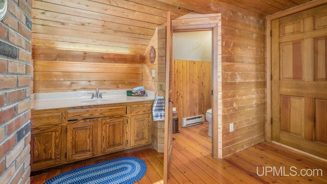 6223 Cr 513 T Road, Rapid River, MI 49878