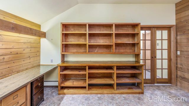 6223 Cr 513 T Road, Rapid River, MI 49878