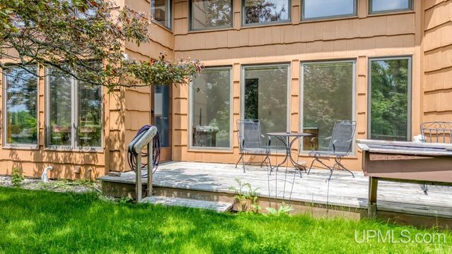 6223 Cr 513 T Road, Rapid River, MI 49878