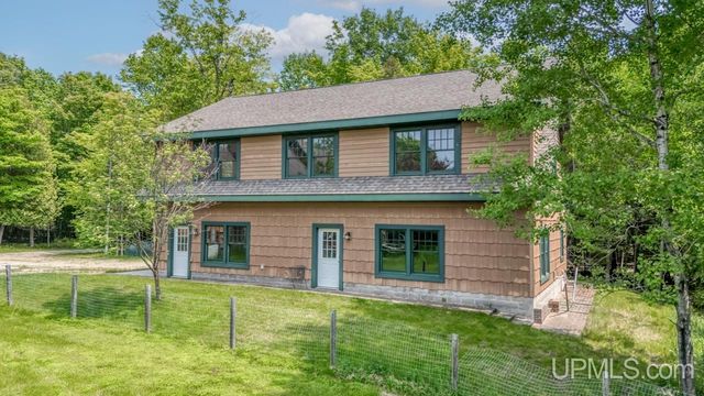 6223 Cr 513 T Road, Rapid River, MI 49878