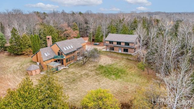 6223 Cr 513 T Road, Rapid River, MI 49878