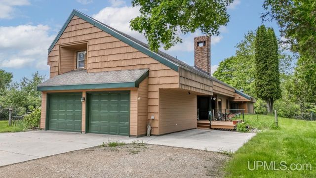6223 Cr 513 T Road, Rapid River, MI 49878