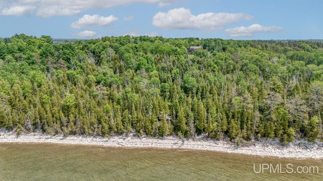 6223 Cr 513 T Road, Rapid River, MI 49878