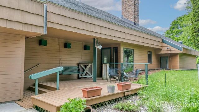 6223 Cr 513 T Road, Rapid River, MI 49878