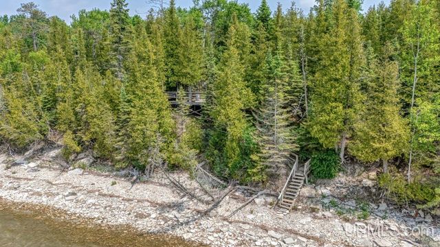 6223 Cr 513 T Road, Rapid River, MI 49878