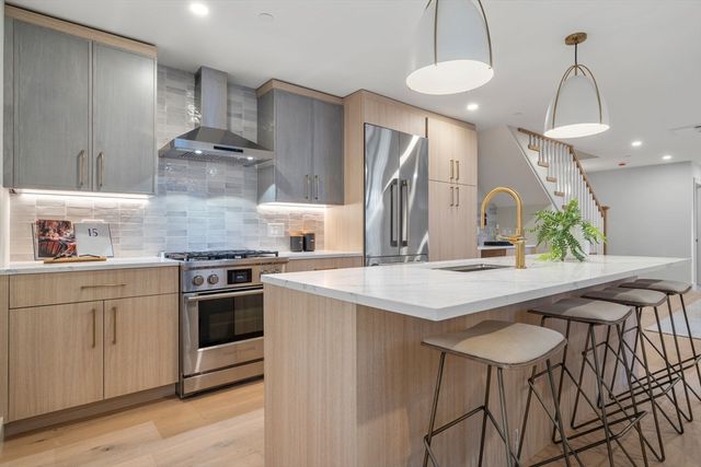 37 Pearl Street 4, Boston, MA 02125