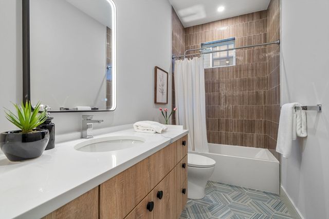 37 Pearl Street 4, Boston, MA 02125