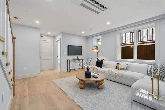 37 Pearl Street 4, Boston, MA 02125