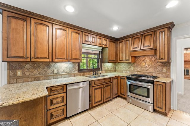 3201 Country Club Court NW, Kennesaw, GA 30144
