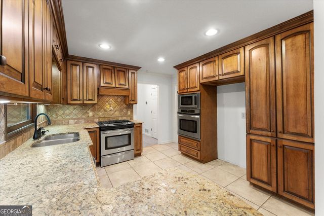 3201 Country Club Court NW, Kennesaw, GA 30144