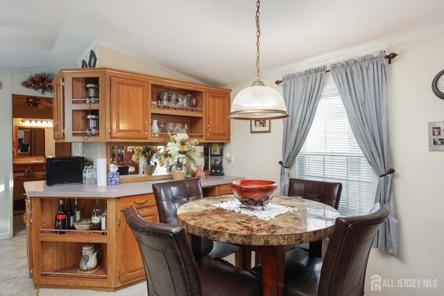 10 Twain Road, North Brunswick, NJ 08902