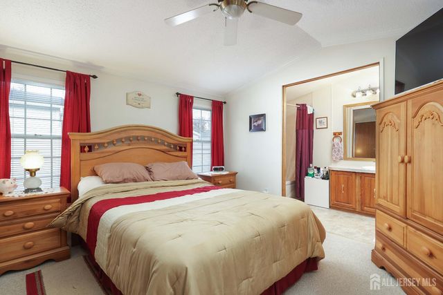 10 Twain Road, North Brunswick, NJ 08902