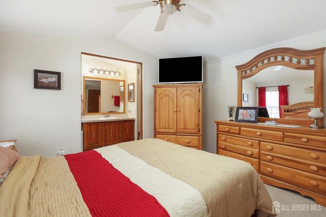 10 Twain Road, North Brunswick, NJ 08902