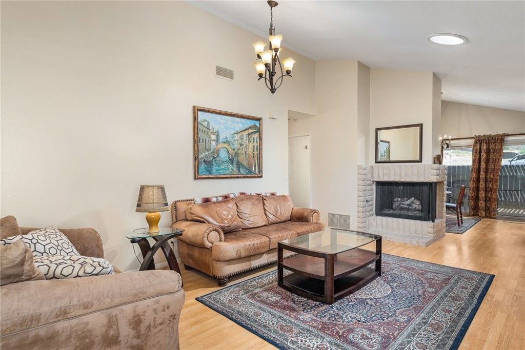 Image 5 of property listing at 1400 Market Street, Vista, CA 92084