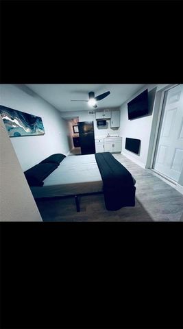 17 S SOLANDRA DRIVE, Orlando, FL 32807