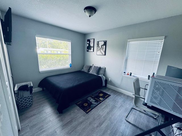 17 S SOLANDRA DRIVE, Orlando, FL 32807