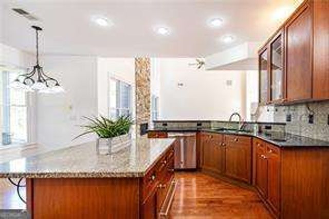 3629 Summit Oaks Drive, Roswell, GA 30075