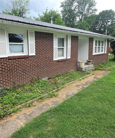 113 Pleasant Avenue, Berryville, AR 72616