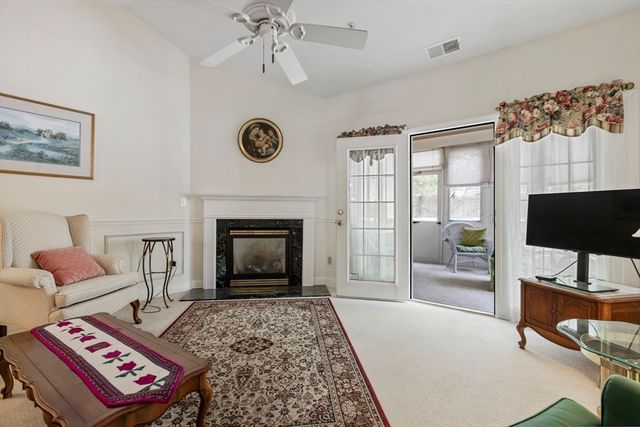 47 Orchard Meadow Dr. 47, Shrewsbury, MA 01545