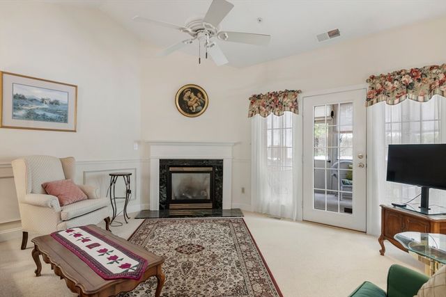 47 Orchard Meadow Dr. 47, Shrewsbury, MA 01545