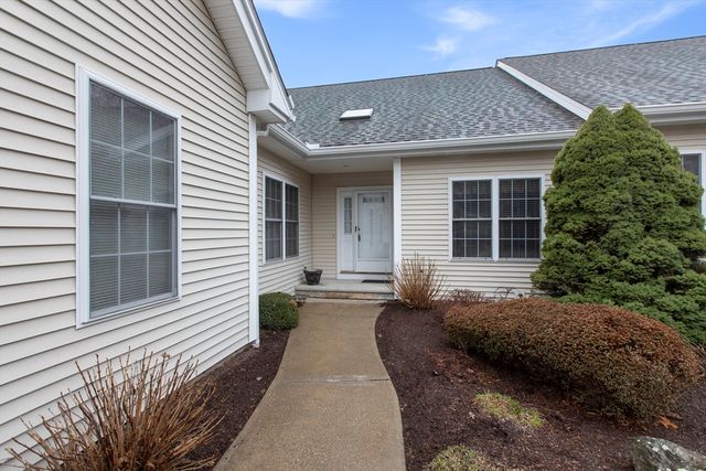 47 Orchard Meadow Dr. 47, Shrewsbury, MA 01545