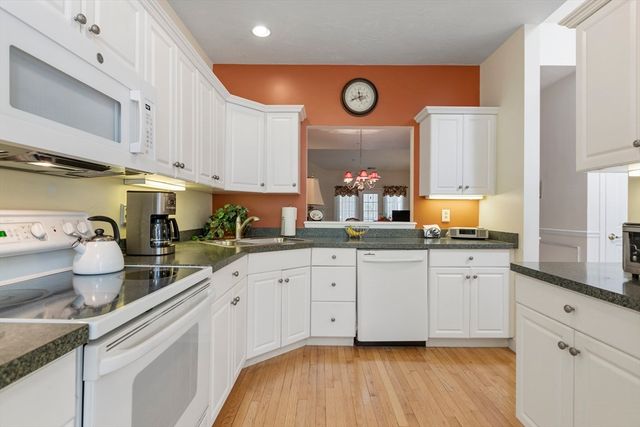 47 Orchard Meadow Dr. 47, Shrewsbury, MA 01545