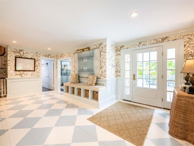 245 Lattingtown Road, Locust Valley, NY 11560