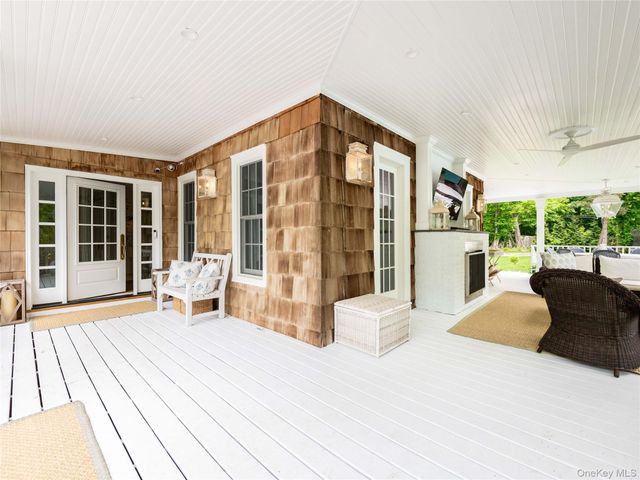 245 Lattingtown Road, Locust Valley, NY 11560