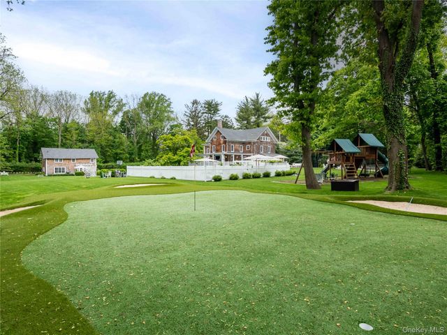 245 Lattingtown Road, Locust Valley, NY 11560