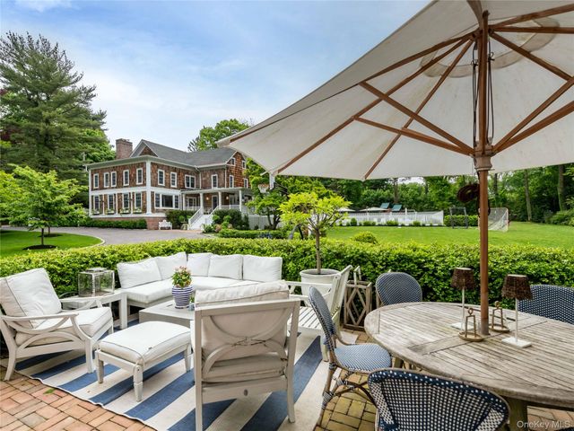 245 Lattingtown Road, Locust Valley, NY 11560