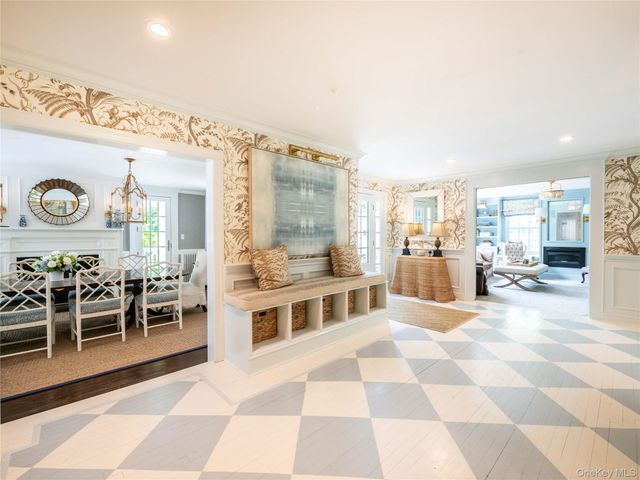 245 Lattingtown Road, Locust Valley, NY 11560