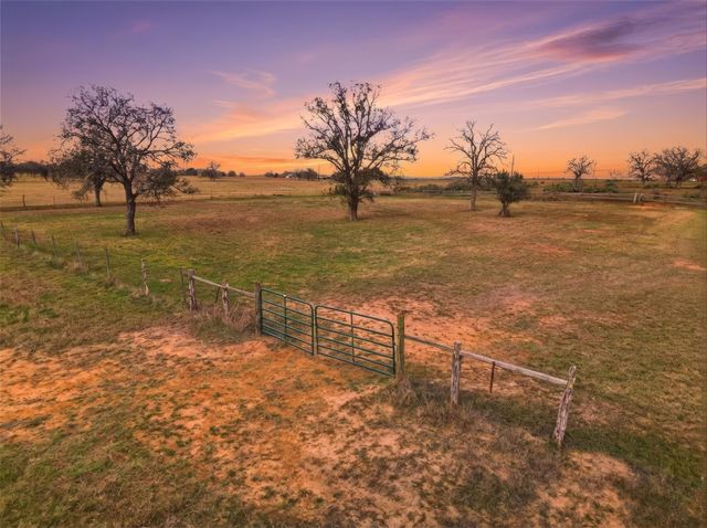 Tract 5 Oak Creek DR, Gonzales, TX 78629