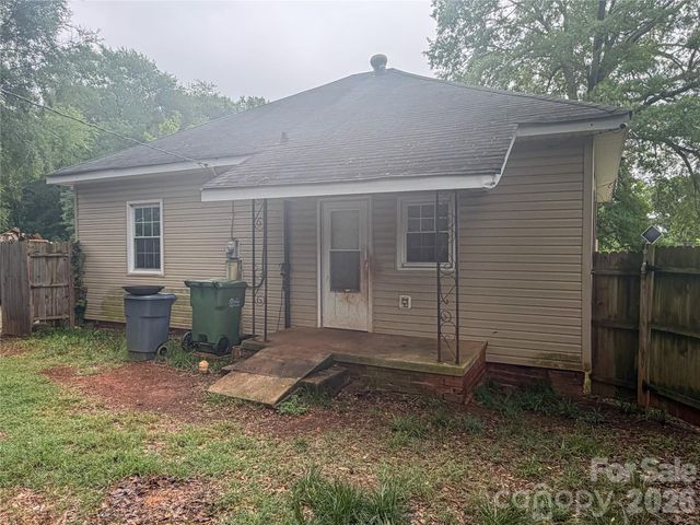 204 Madora Street, Mount Holly, NC 28120