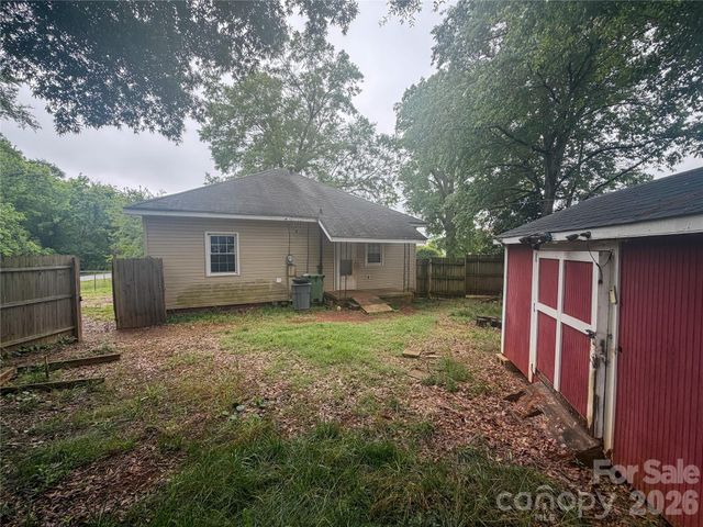 204 Madora Street, Mount Holly, NC 28120