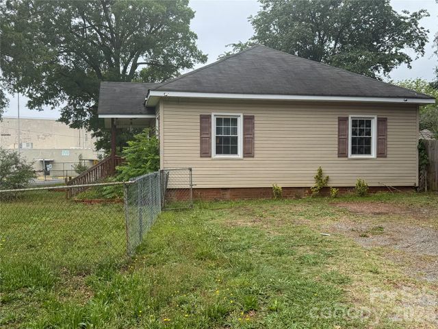 204 Madora Street, Mount Holly, NC 28120