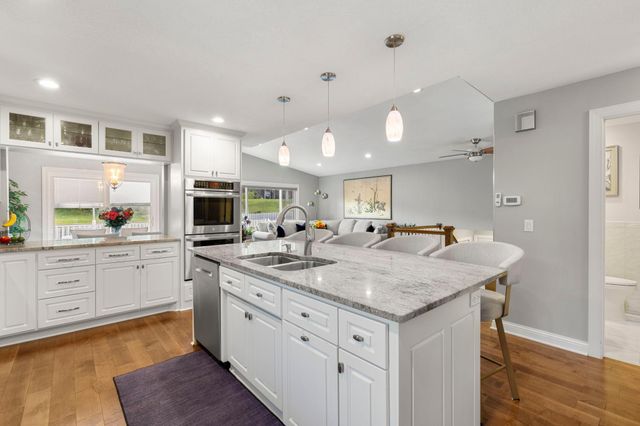 5213 Overlook Drive, Bloomington, MN 55437