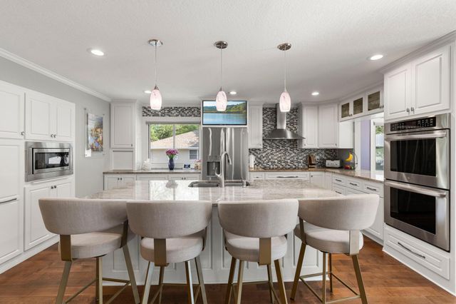 5213 Overlook Drive, Bloomington, MN 55437