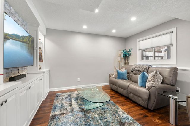 5213 Overlook Drive, Bloomington, MN 55437