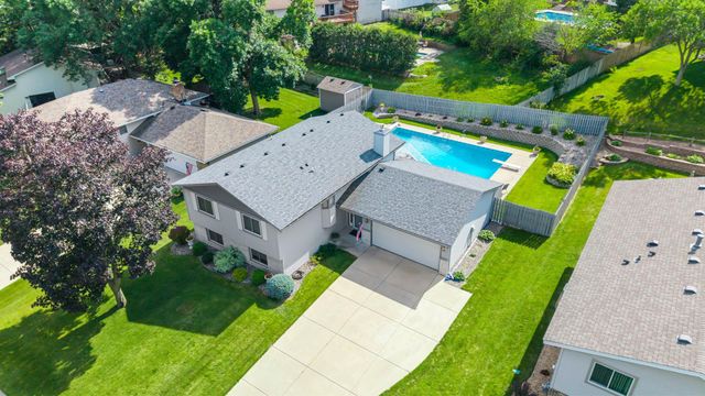 5213 Overlook Drive, Bloomington, MN 55437