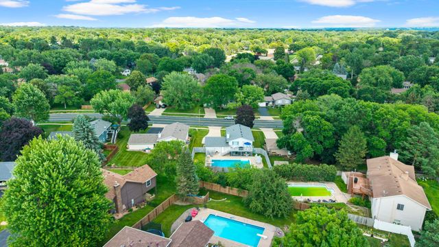 5213 Overlook Drive, Bloomington, MN 55437