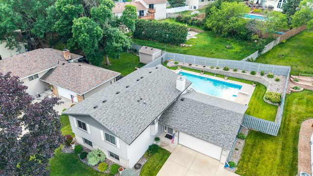 5213 Overlook Drive, Bloomington, MN 55437